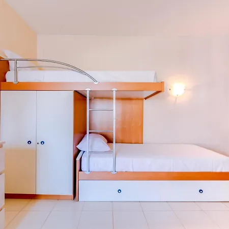 Appartement Al - Terrace Pool Marina